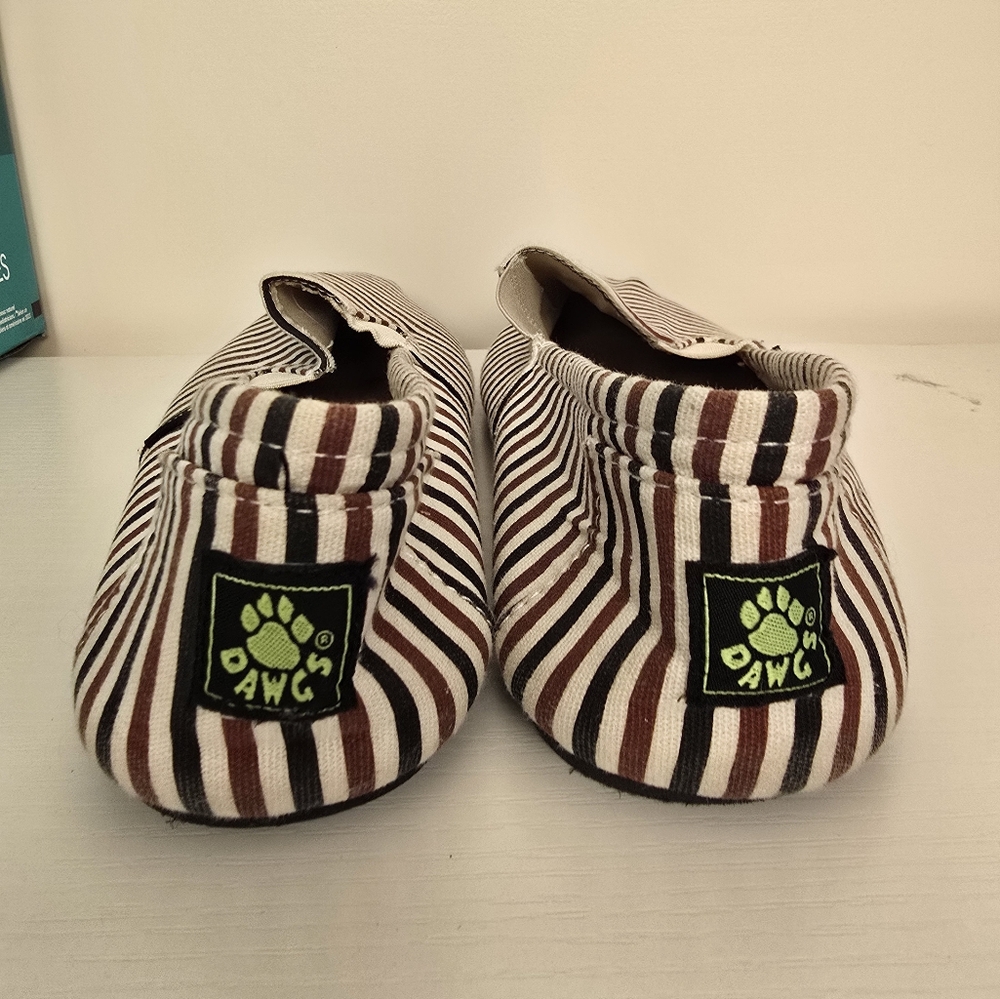 Womens Two Toned Brown Dawgs Shoes